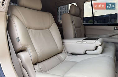 Позашляховик / Кросовер Lexus LX 2010 в 
