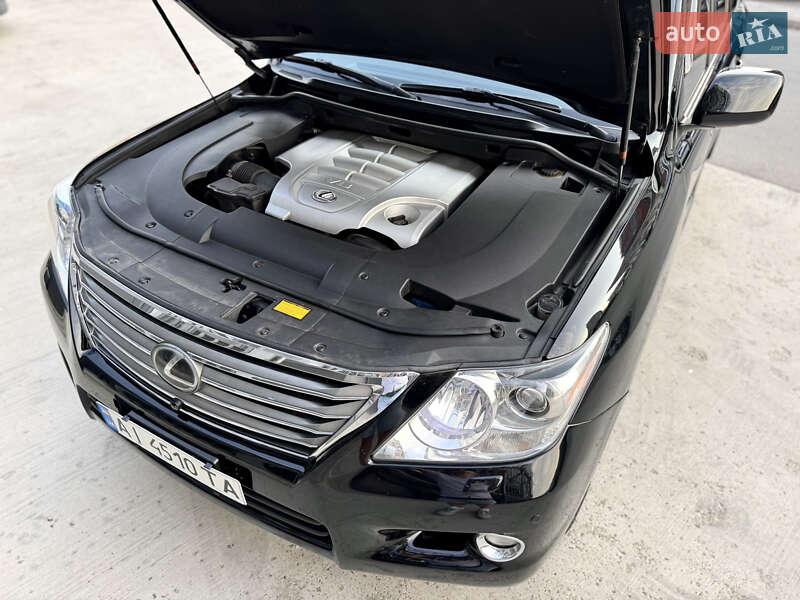 Внедорожник / Кроссовер Lexus LX 2010 в Киеве