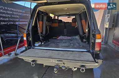 Позашляховик / Кросовер Lexus LX 1996 в 