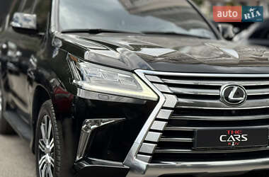 Внедорожник / Кроссовер Lexus LX 2017 в 