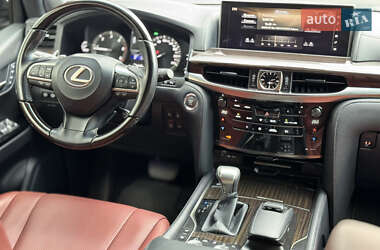 Внедорожник / Кроссовер Lexus LX 2017 в 