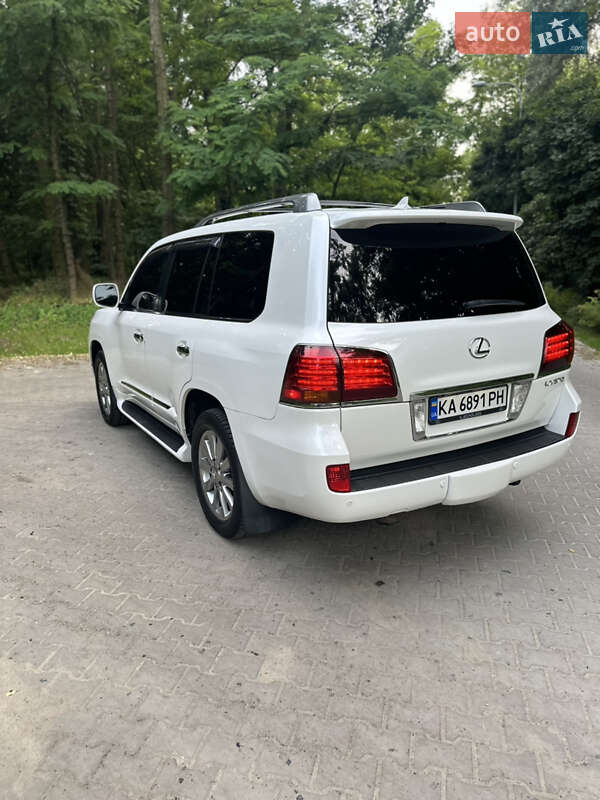 Внедорожник / Кроссовер Lexus LX 2011 в Киеве
