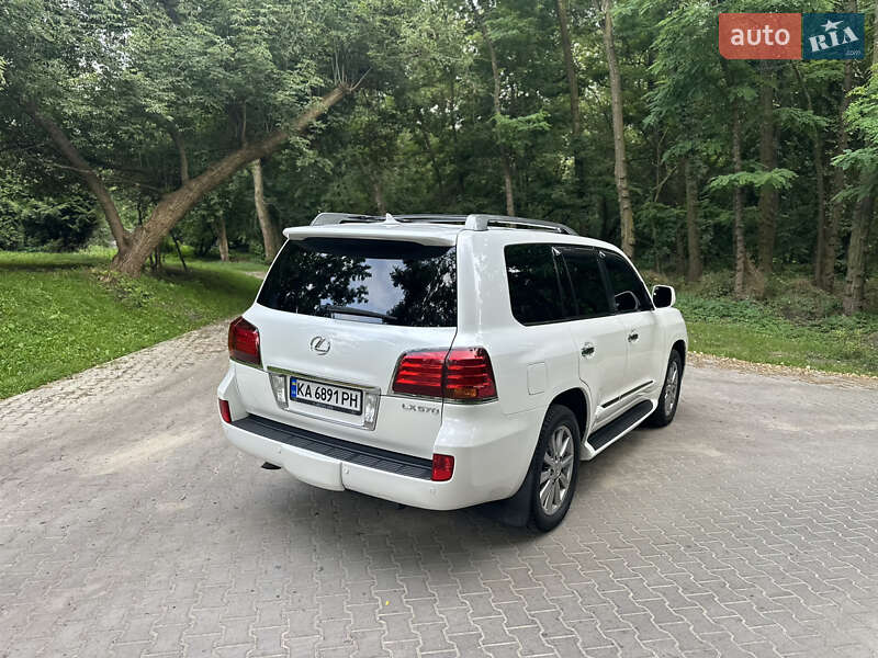 Внедорожник / Кроссовер Lexus LX 2011 в Киеве