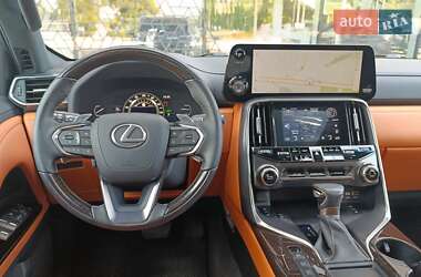 Внедорожник / Кроссовер Lexus LX 2023 в 