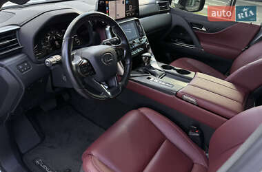 Внедорожник / Кроссовер Lexus LX 2023 в 