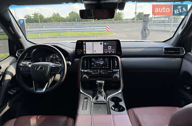 Внедорожник / Кроссовер Lexus LX 2023 в 
