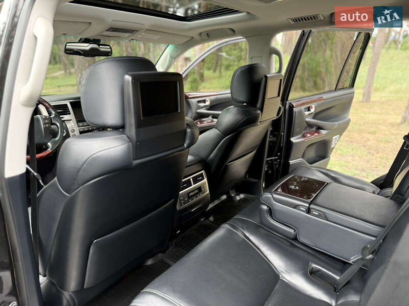 Внедорожник / Кроссовер Lexus LX 2012 в Киеве