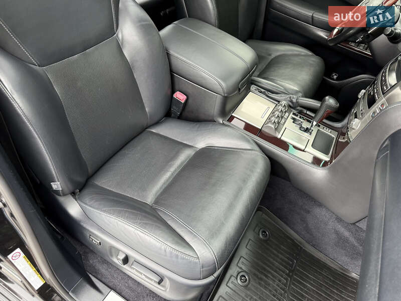 Внедорожник / Кроссовер Lexus LX 2012 в Киеве