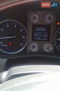 Внедорожник / Кроссовер Lexus LX 2008 в 