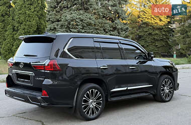 Позашляховик / Кросовер Lexus LX 2016 в 