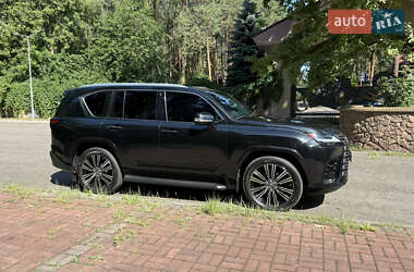 Позашляховик / Кросовер Lexus LX 2022 в 
