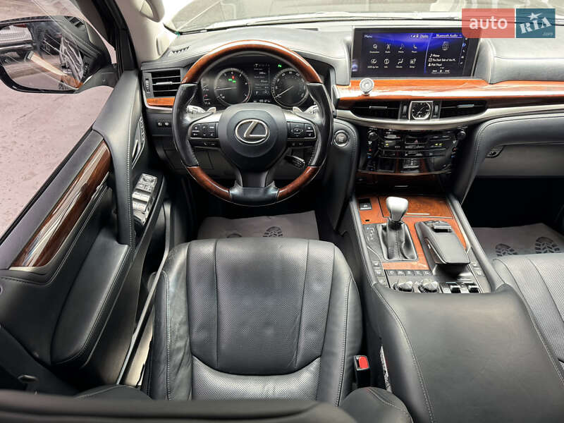 Позашляховик / Кросовер Lexus LX 2016 в Києві