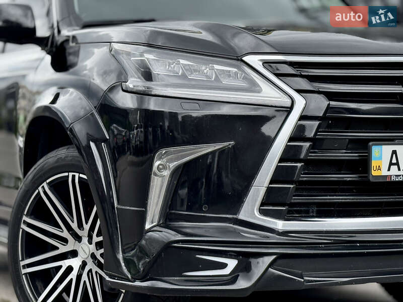 Позашляховик / Кросовер Lexus LX 2016 в Києві