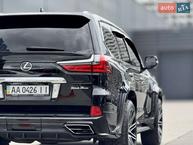Позашляховик / Кросовер Lexus LX 2016 в Києві