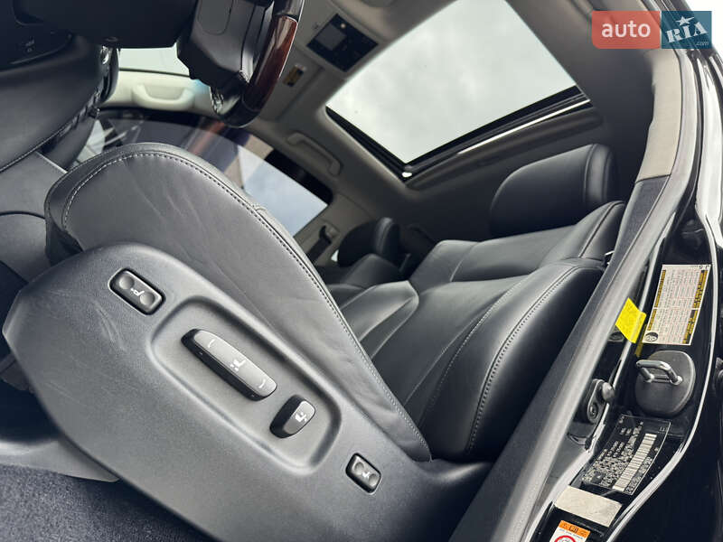 Позашляховик / Кросовер Lexus LX 2016 в Києві