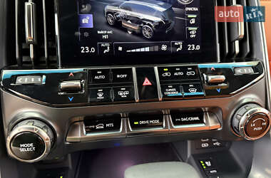 Внедорожник / Кроссовер Lexus LX 2022 в 