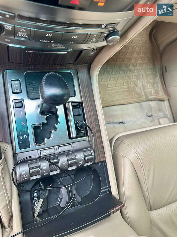 Внедорожник / Кроссовер Lexus LX 2010 в Киеве