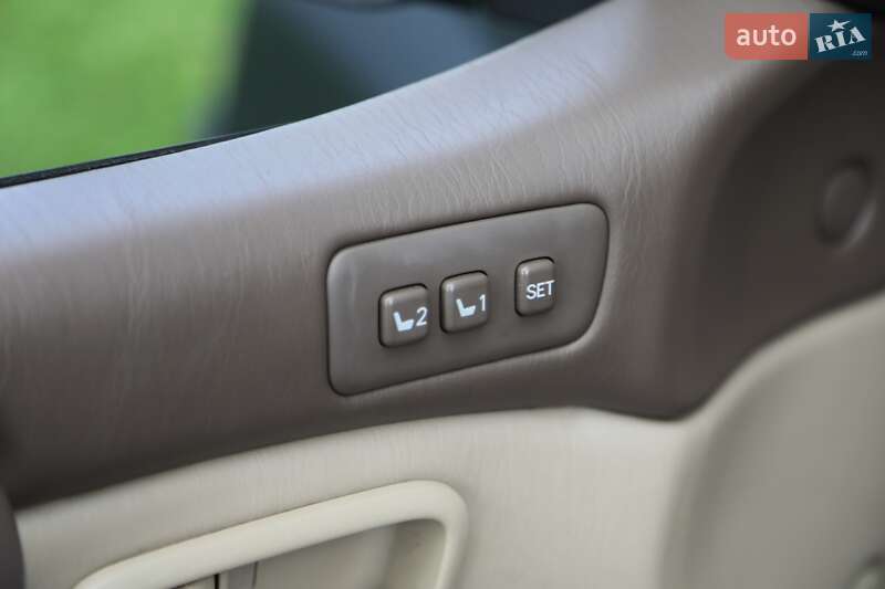 Внедорожник / Кроссовер Lexus LX 2000 в Харькове