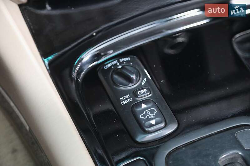 Внедорожник / Кроссовер Lexus LX 2000 в Харькове