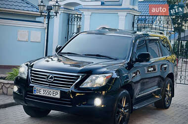 Внедорожник / Кроссовер Lexus LX 2008 в 