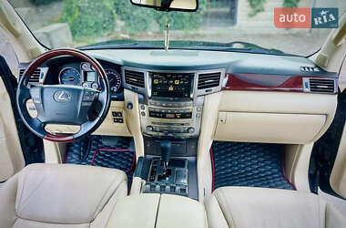 Внедорожник / Кроссовер Lexus LX 2008 в 