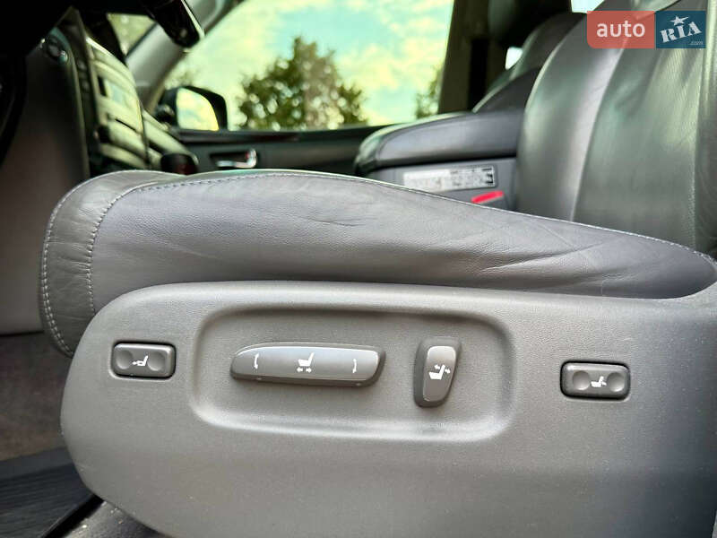 Внедорожник / Кроссовер Lexus LX 2010 в Днепре