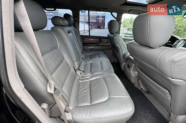 Внедорожник / Кроссовер Lexus LX 2004 в 