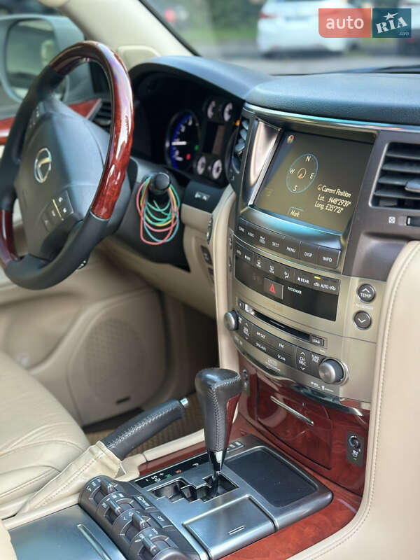 Внедорожник / Кроссовер Lexus LX 2008 в Ровно
