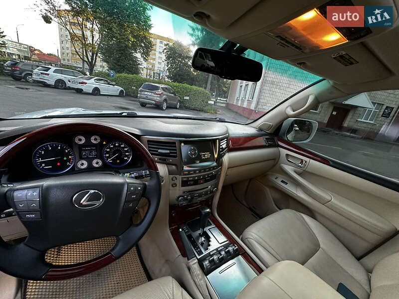 Внедорожник / Кроссовер Lexus LX 2008 в Ровно