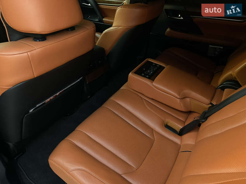 Внедорожник / Кроссовер Lexus LX 2017 в Каменском