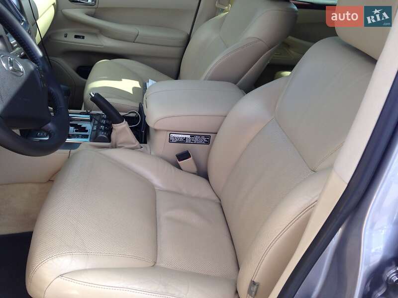 Позашляховик / Кросовер Lexus LX 2008 в Чернівцях