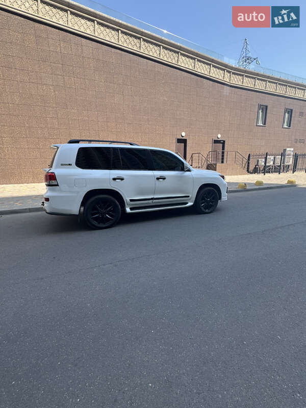 Lexus LX 2008