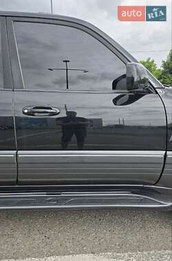 Внедорожник / Кроссовер Lexus LX 2007 в 