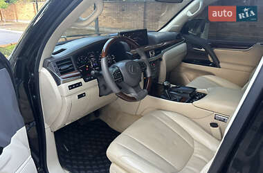 Внедорожник / Кроссовер Lexus LX 2018 в 
