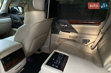 Внедорожник / Кроссовер Lexus LX 2018 в 