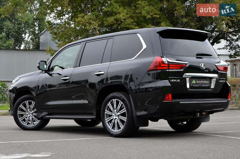 Внедорожник / Кроссовер Lexus LX 2016 в Киеве