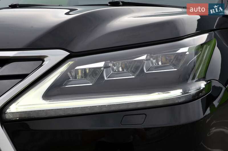 Внедорожник / Кроссовер Lexus LX 2016 в Киеве
