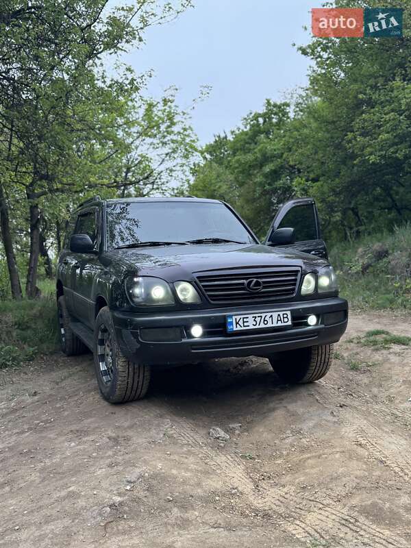 Позашляховик / Кросовер Lexus LX 2005 в Дніпрі