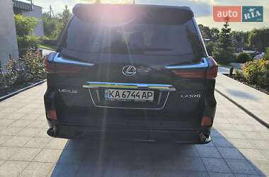 Внедорожник / Кроссовер Lexus LX 2019 в 