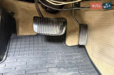 Внедорожник / Кроссовер Lexus LX 2004 в 