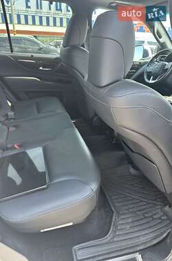 Внедорожник / Кроссовер Lexus LX 2022 в 