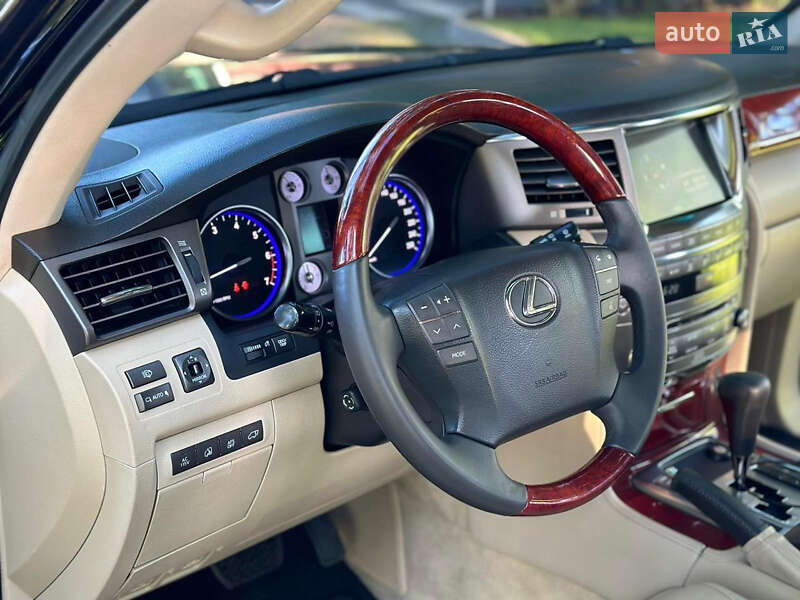 Внедорожник / Кроссовер Lexus LX 2008 в Харькове