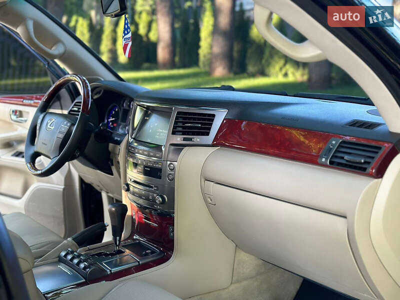 Внедорожник / Кроссовер Lexus LX 2008 в Харькове