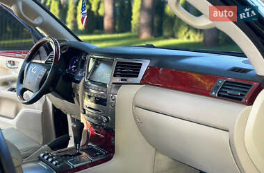 Внедорожник / Кроссовер Lexus LX 2008 в 