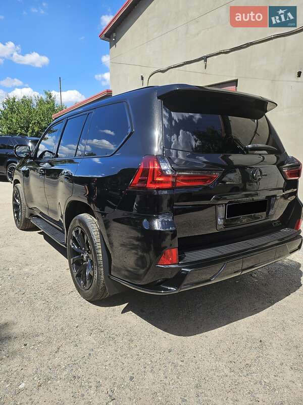 Позашляховик / Кросовер Lexus LX 2016 в Дніпрі