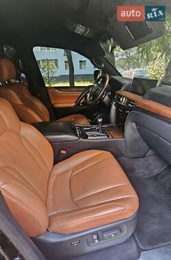Внедорожник / Кроссовер Lexus LX 2016 в 