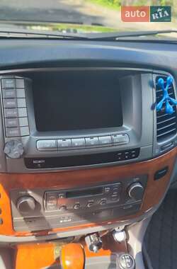 Внедорожник / Кроссовер Lexus LX 2007 в 