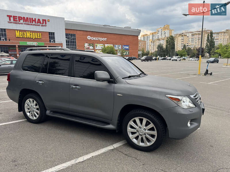 Lexus LX 2009