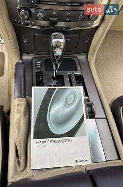 Внедорожник / Кроссовер Lexus LX 2009 в 