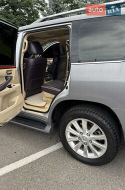 Внедорожник / Кроссовер Lexus LX 2009 в 